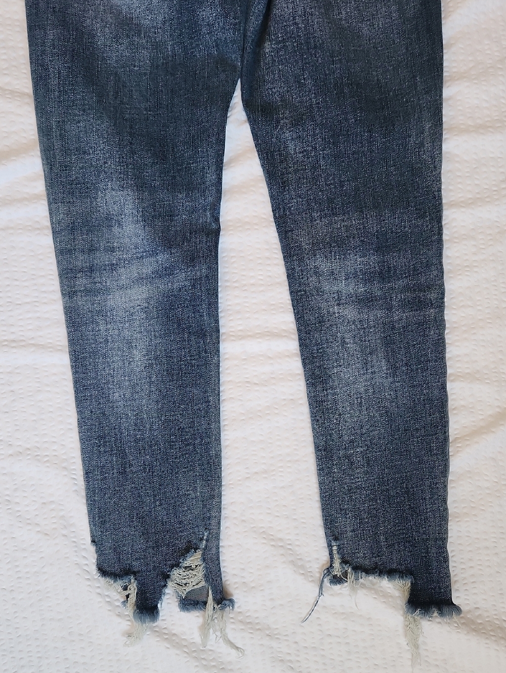 Bridge by GLY Mid Rise Ankle Skinny Crop Jeans Distressed Ripped Chewed Hem 24 - Picture 10 of 11